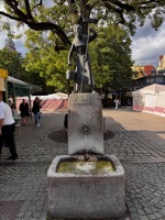 Ida Schumacher statuee